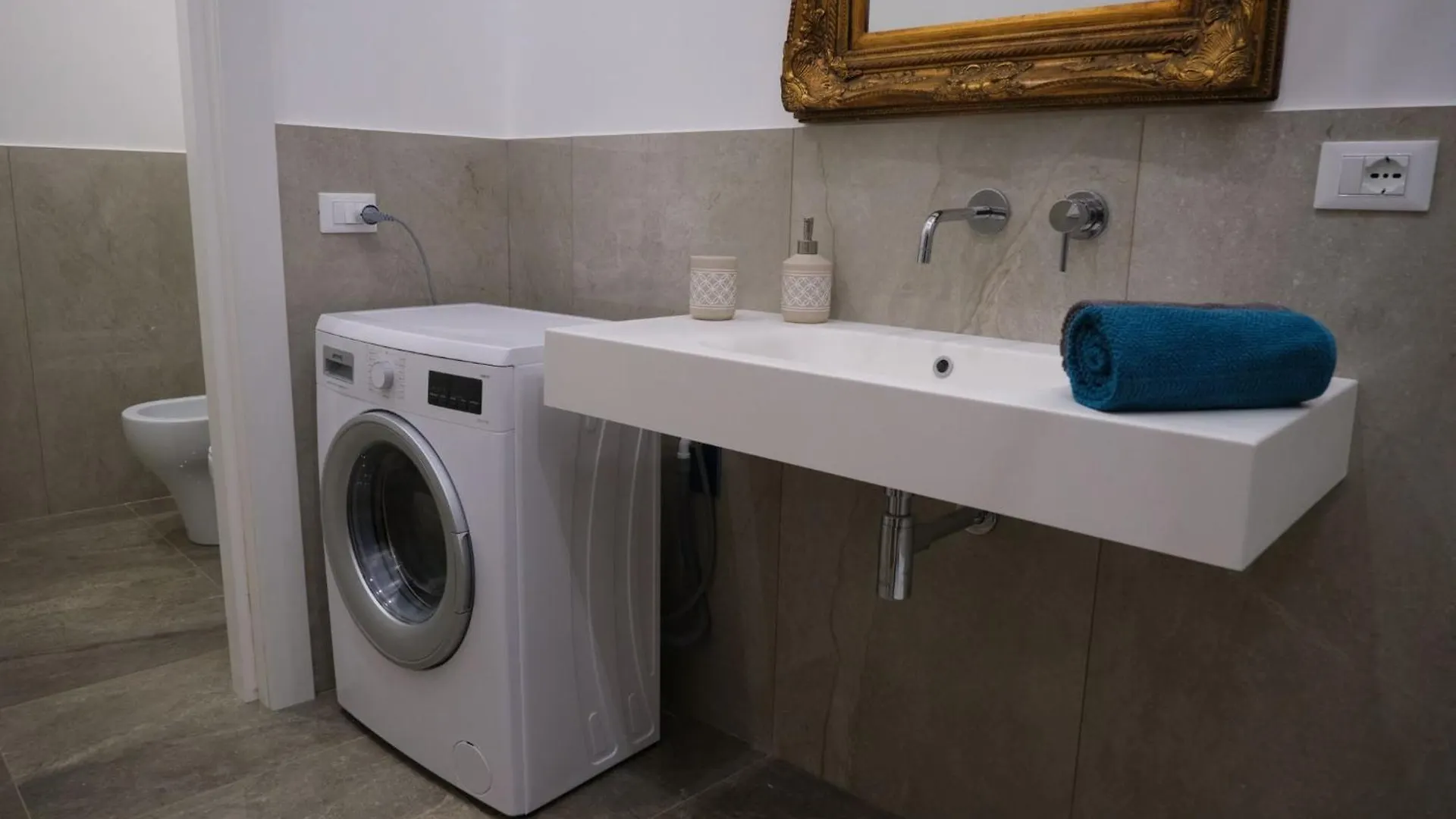 Apartment Amira Home Palermo Italy